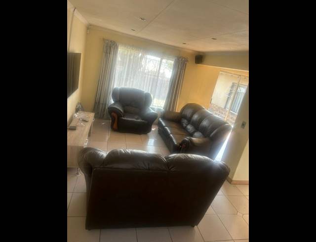 4 BEDROOM HOUSE FOR SALE IN ELANDSPARK